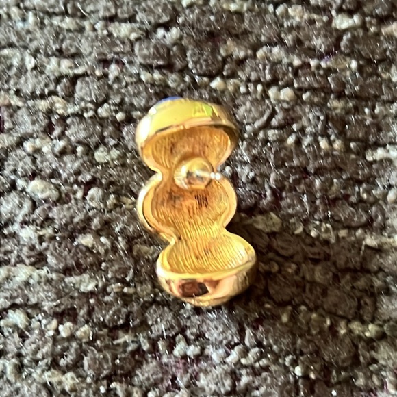 Christian Dior cabochon pierced earring - Picture 2 of 3